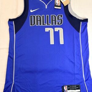 Luka Dončić Dallas Mavericks Nike Unisex Swingman Jersey Icon Edition - Blue/New